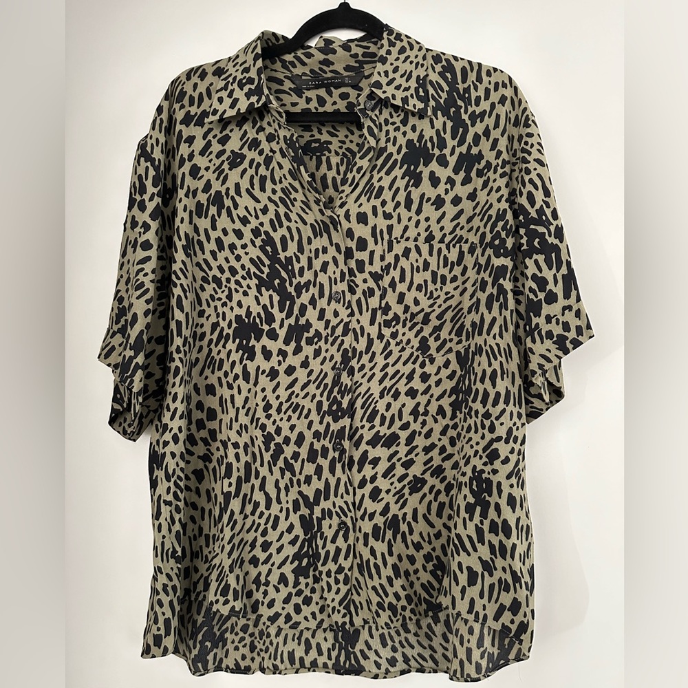 Zara Olive Green and Black Leopard Print Crepe Drapey Button Down Shirt Size L